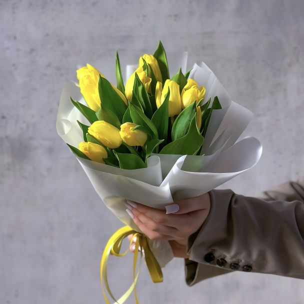 Букет из 11 желтых тюльпанов