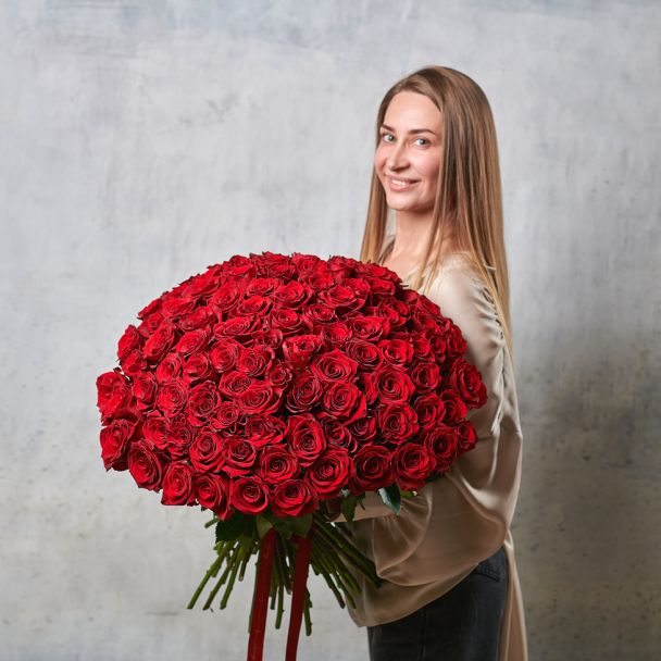 Букет из 151 красной розы