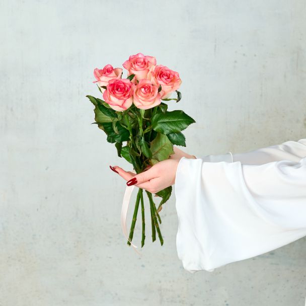 Букет из 5 розовых Российских роз